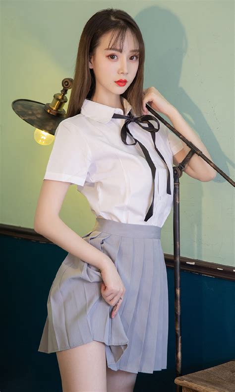 特朗普:美军方打击“阿拉瓜火车”组织船只 致11人死亡